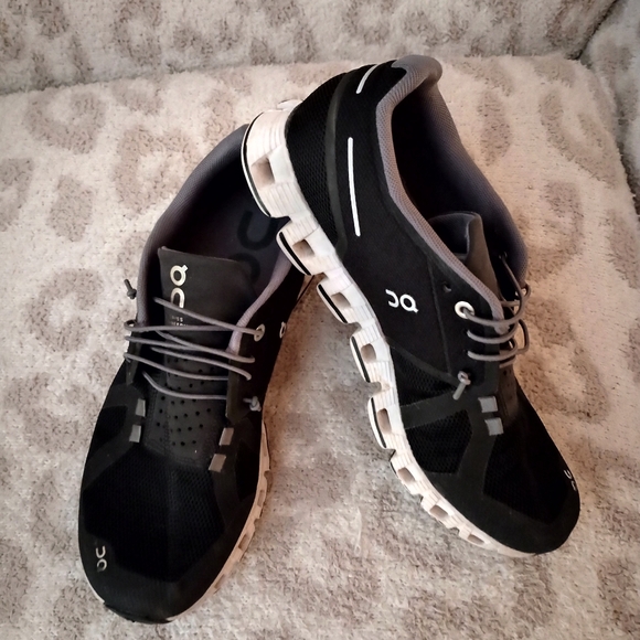 On Running Shoes - Women's On Running Athletic Shoes